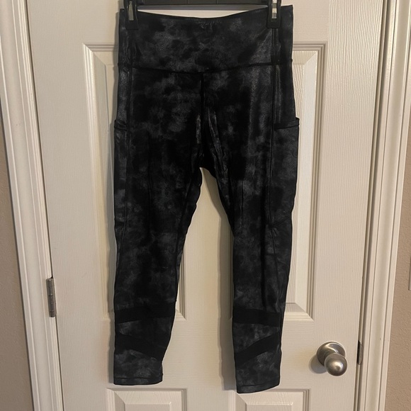 ZYIA Black Leggings with Pockets - Picture 9 of 9